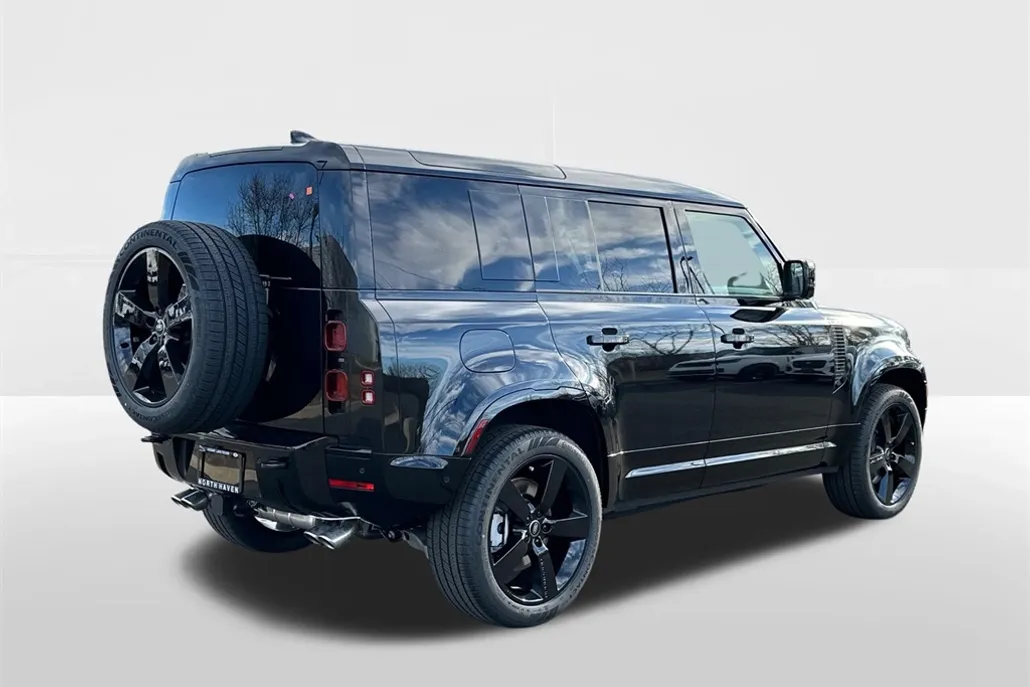 2025 Land Rover Defender 110 X-Dynamic SE photo 1