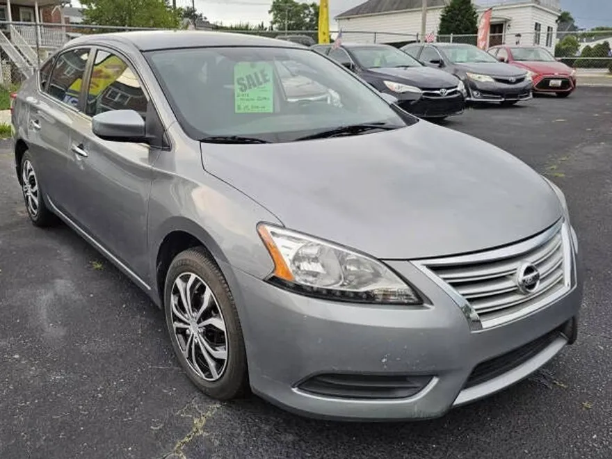 2013 Nissan Sentra S photo 1