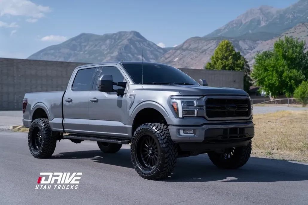 2024 Ford F-150 Lariat photo 1