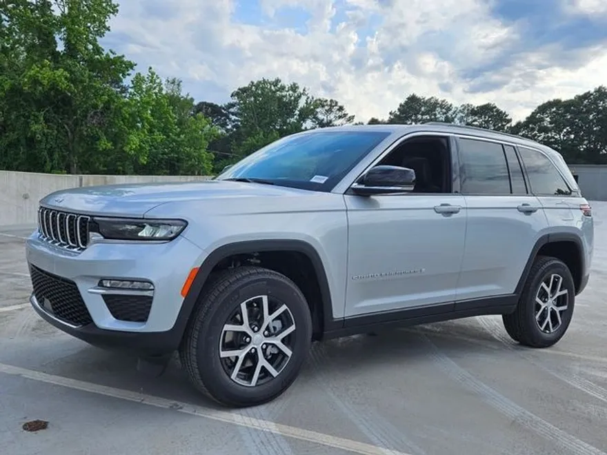 2025 Jeep Grand Cherokee Limited photo 1