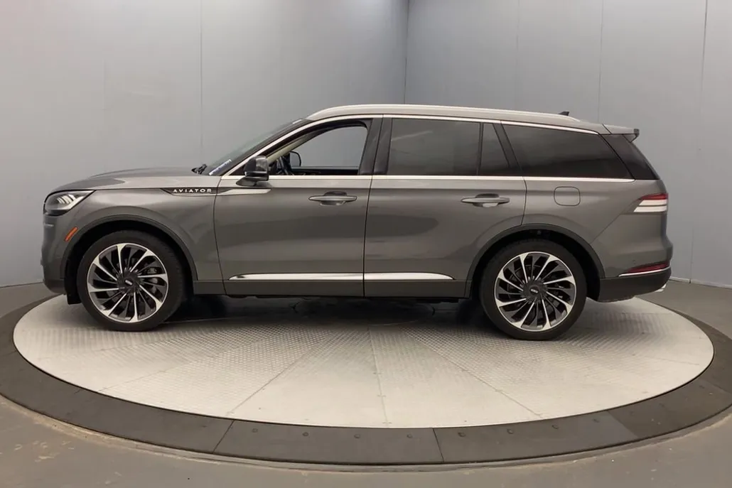 2021 Lincoln Aviator Reserve photo 1