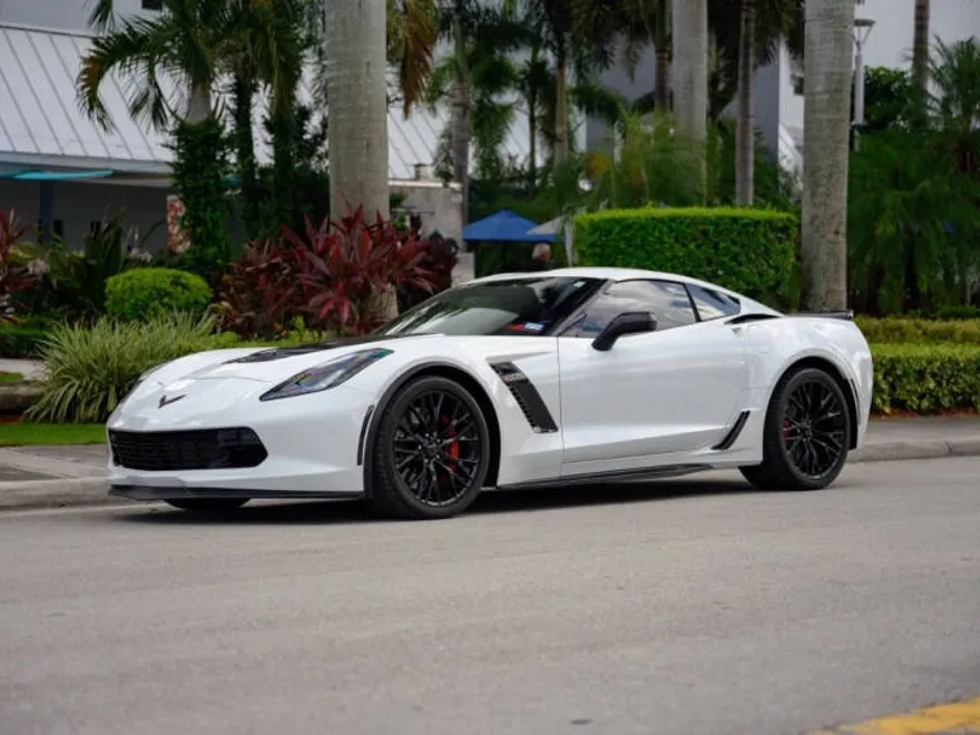 2019 Chevrolet Corvette Z06 Coupe 3LZ photo 1