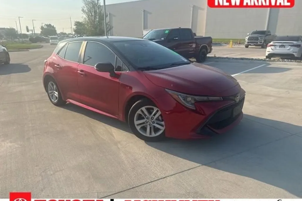 2022 Toyota Corolla SE photo 1