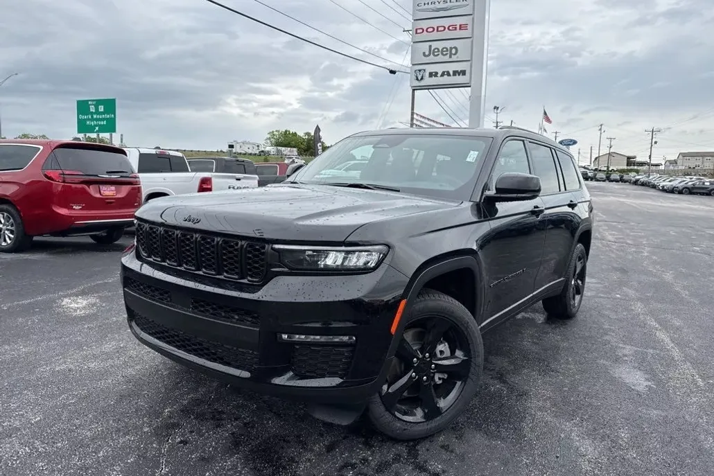 2025 Jeep Grand Cherokee Limited photo 1