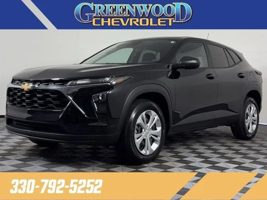 2024 Chevrolet Trax LS photo 1
