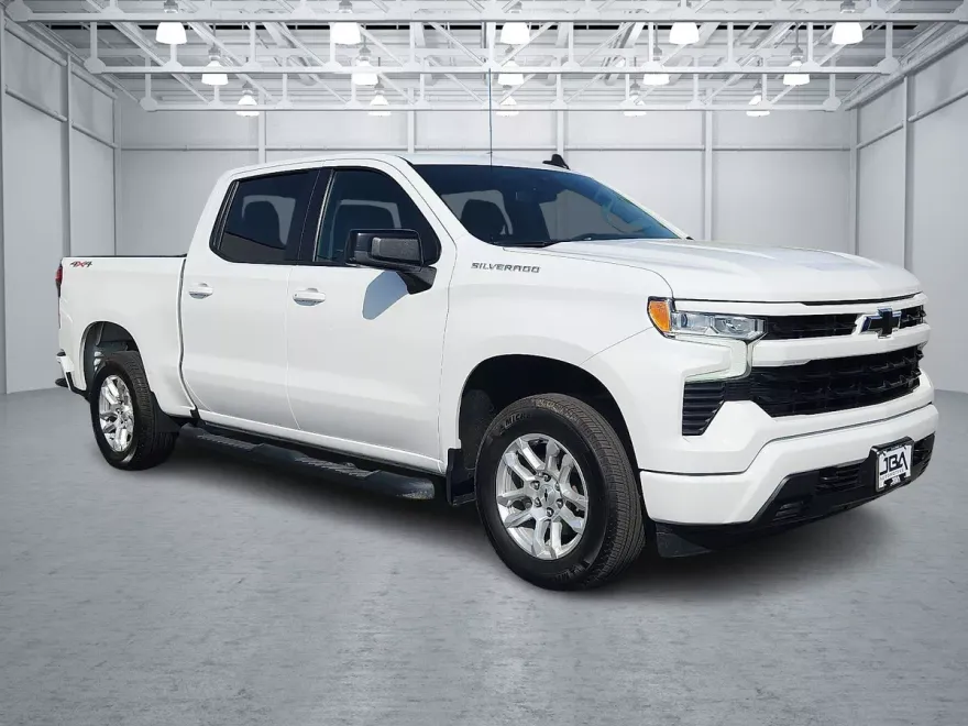2023 Chevrolet Silverado 1500 RST photo 1