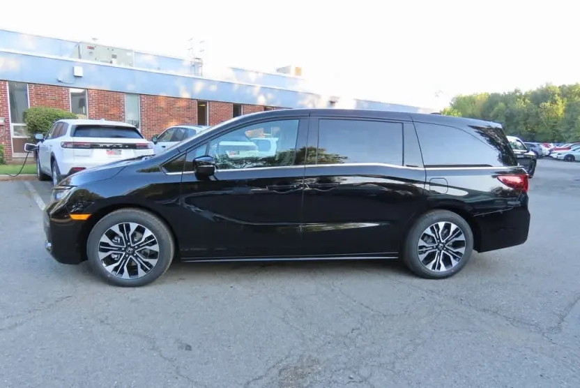 2026 Honda Odyssey Elite photo 1