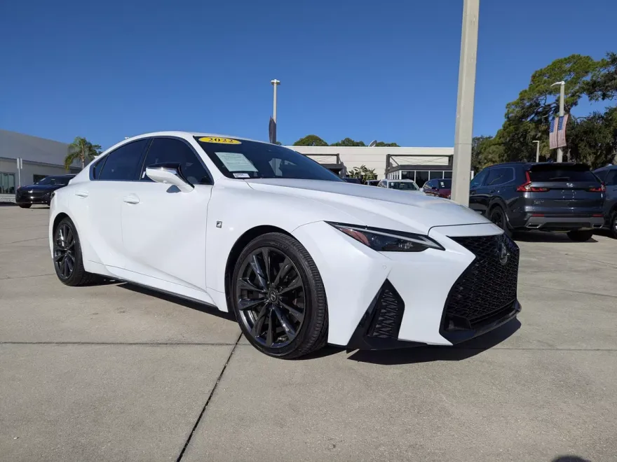 2022 Lexus IS 350 F SPORT photo 1