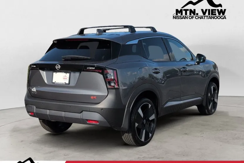 2025 Nissan Kicks SR photo 1