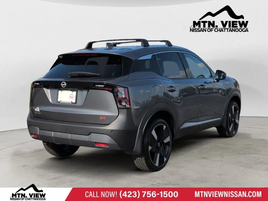 2025 Nissan Kicks SR photo 1