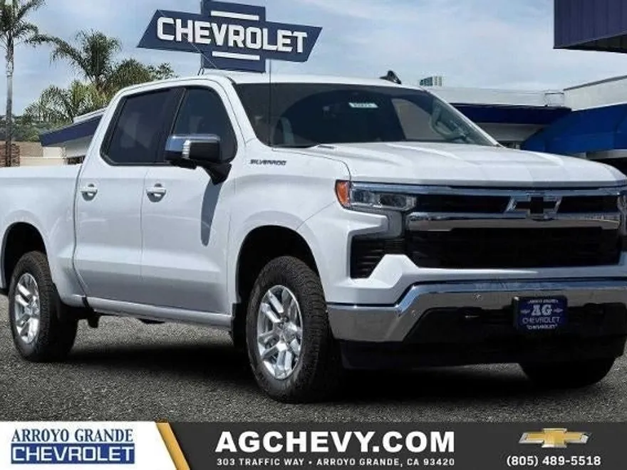 2025 Chevrolet Silverado LT photo 1