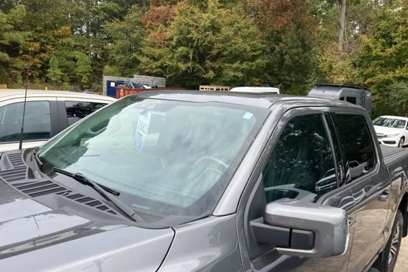 2022 Ford F-150 Lariat photo 1