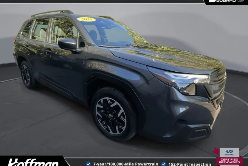 2025 Subaru Forester Base photo 1