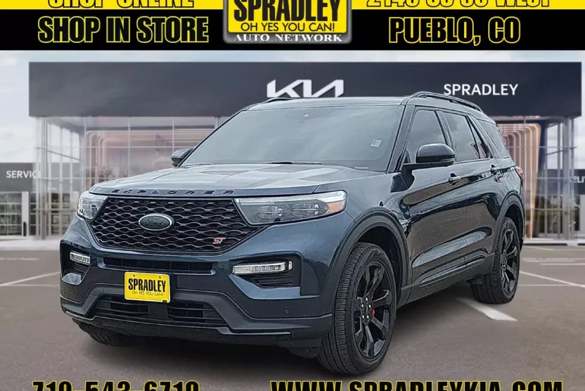 2023 Ford Explorer ST photo 1
