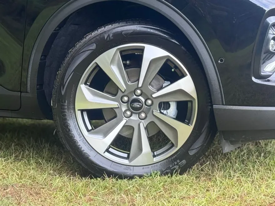 2023 Ford Escape Platinum photo 1