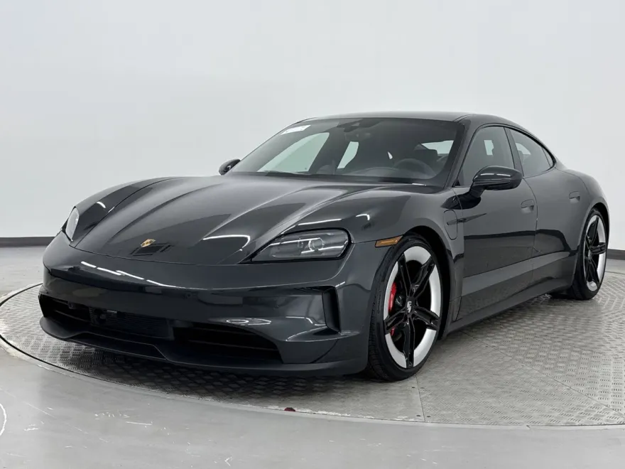 2025 Porsche Taycan 4S photo 1