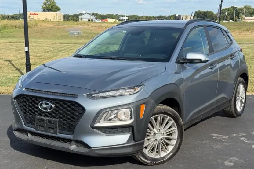 2020 Hyundai Kona SEL photo 1