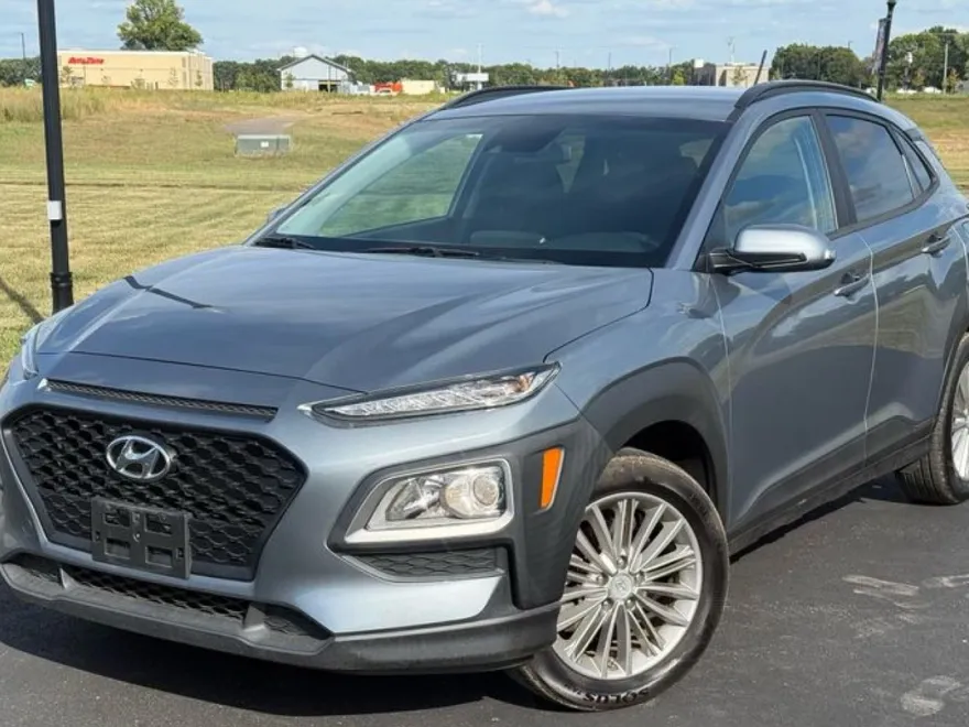 2020 Hyundai Kona SEL photo 1
