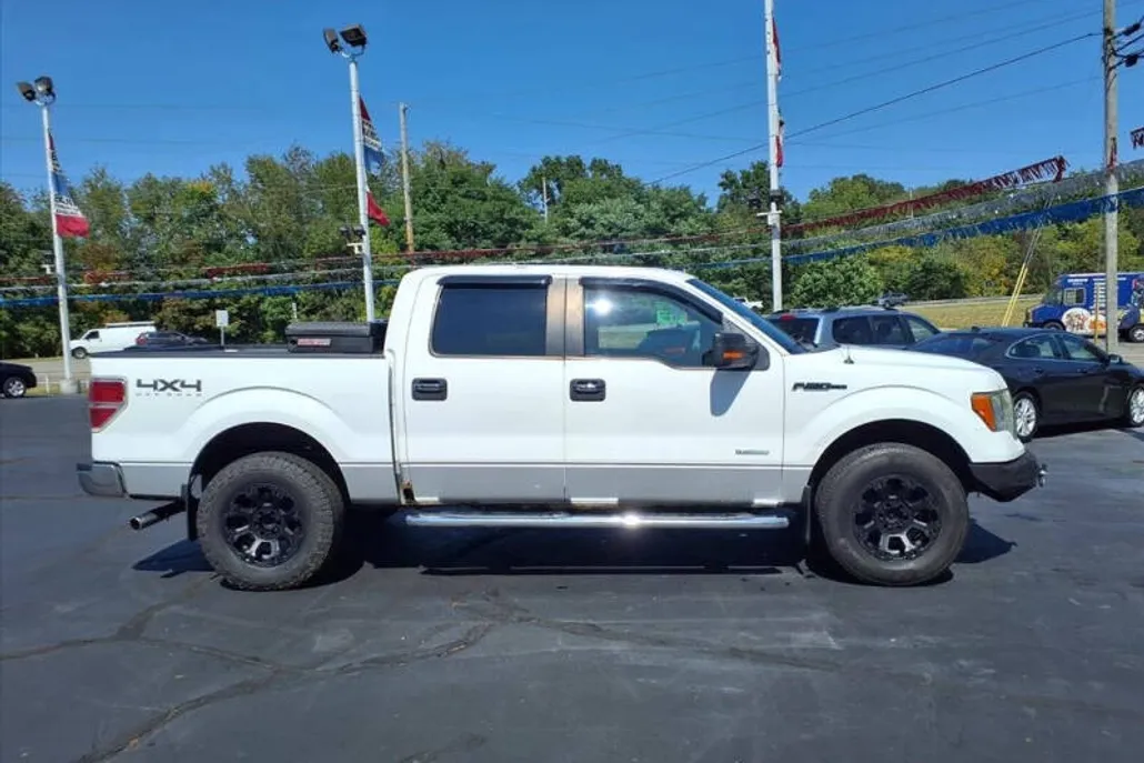 2011 Ford F-150 XLT photo 1