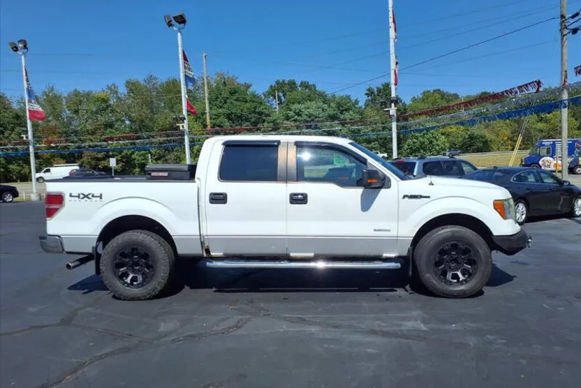 2011 Ford F-150 XLT photo 1