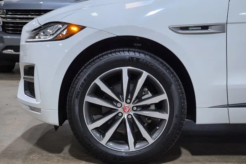 2020 Jaguar F-PACE R-Sport photo 1