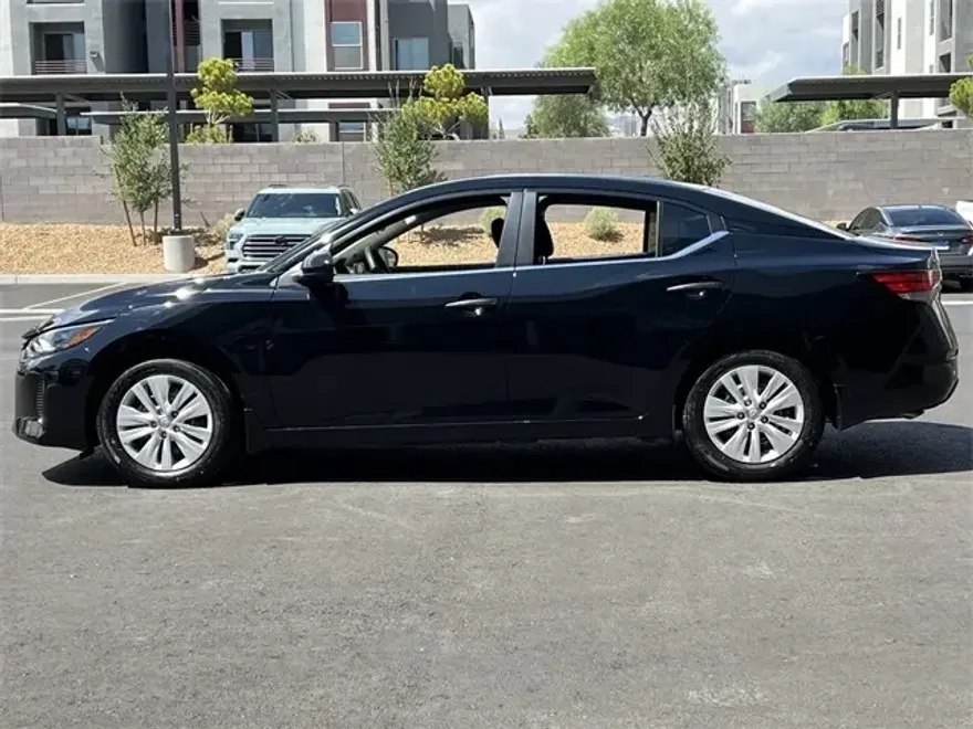 2025 Nissan Sentra S photo 1