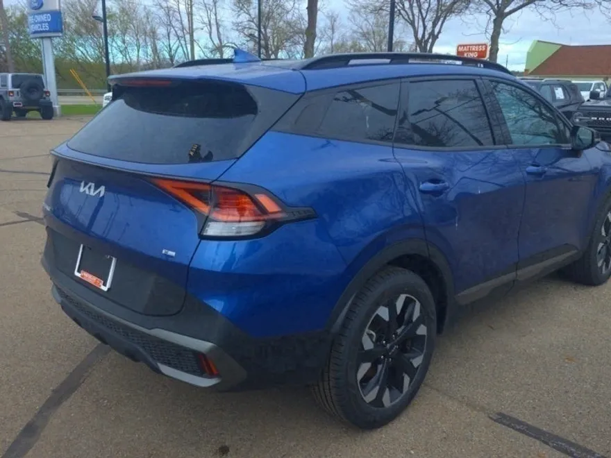2023 Kia Sportage X-Line photo 1