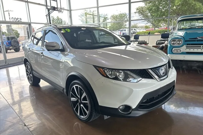 2019 Nissan Rogue Sport SL photo 1