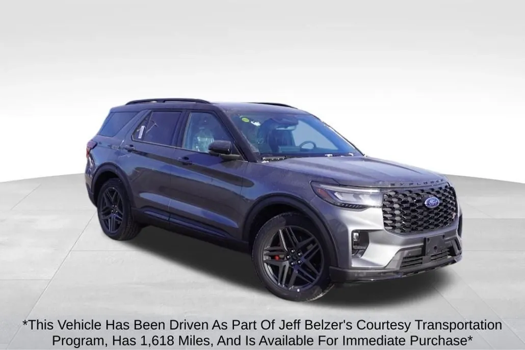 2025 Ford Explorer ST photo 1