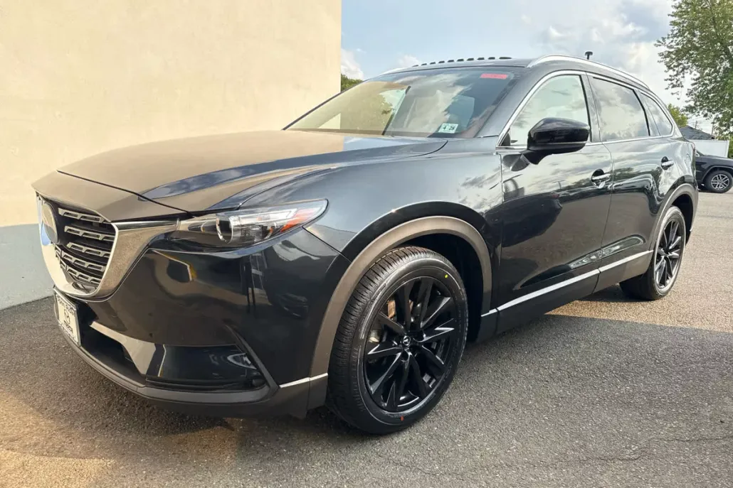2023 Mazda CX-9 Touring photo 1