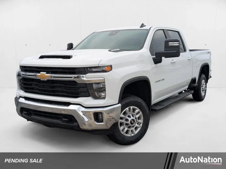 2025 Chevrolet Silverado 2500HD LT photo 1