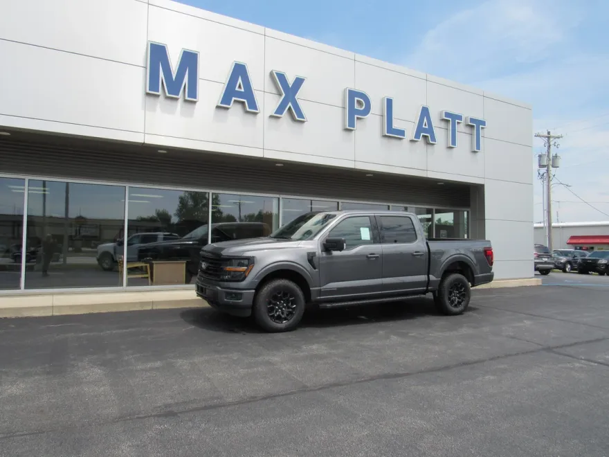 2025 Ford F-150 XLT photo 1
