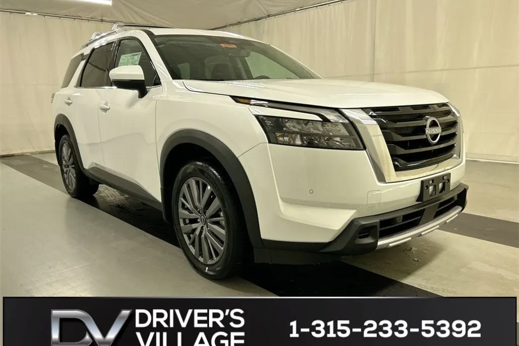 2025 Nissan Pathfinder SL photo 1