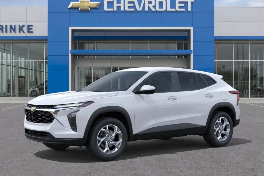 2026 Chevrolet Trax LS photo 1
