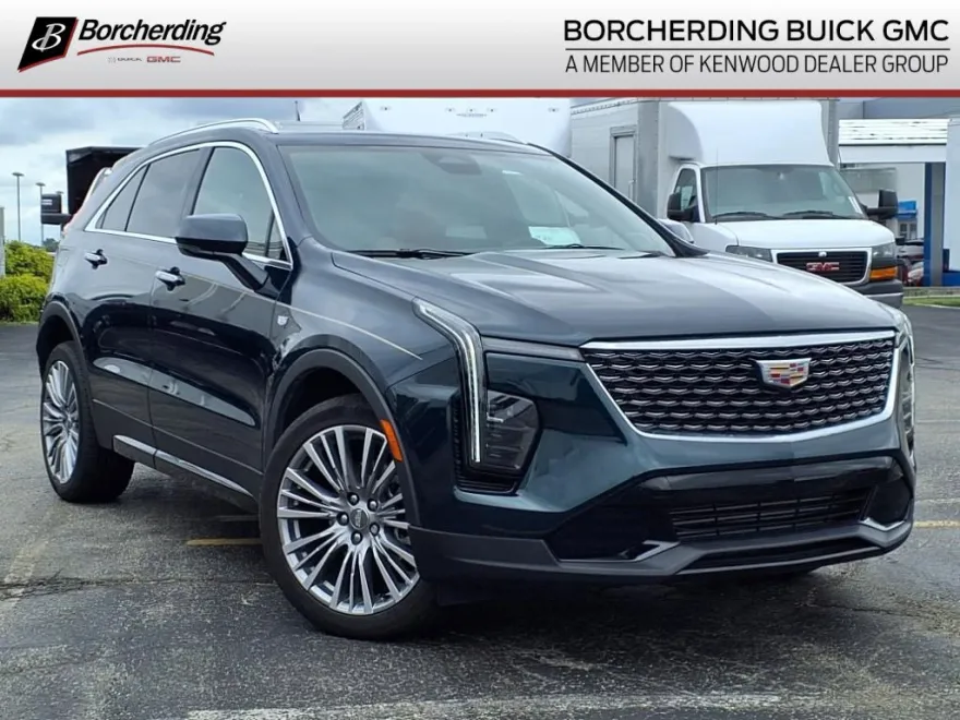 2024 Cadillac XT4 Premium Luxury photo 1