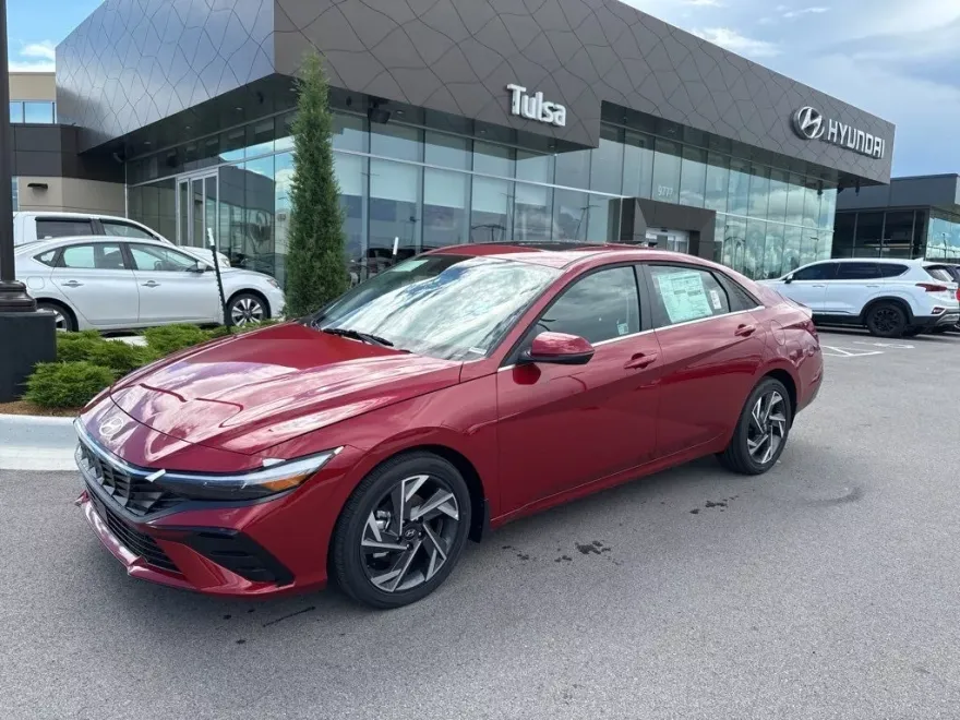 2025 Hyundai Elantra Hybrid Limited photo 1