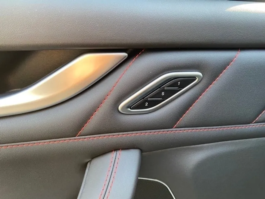 2024 Maserati Levante Modena photo 19