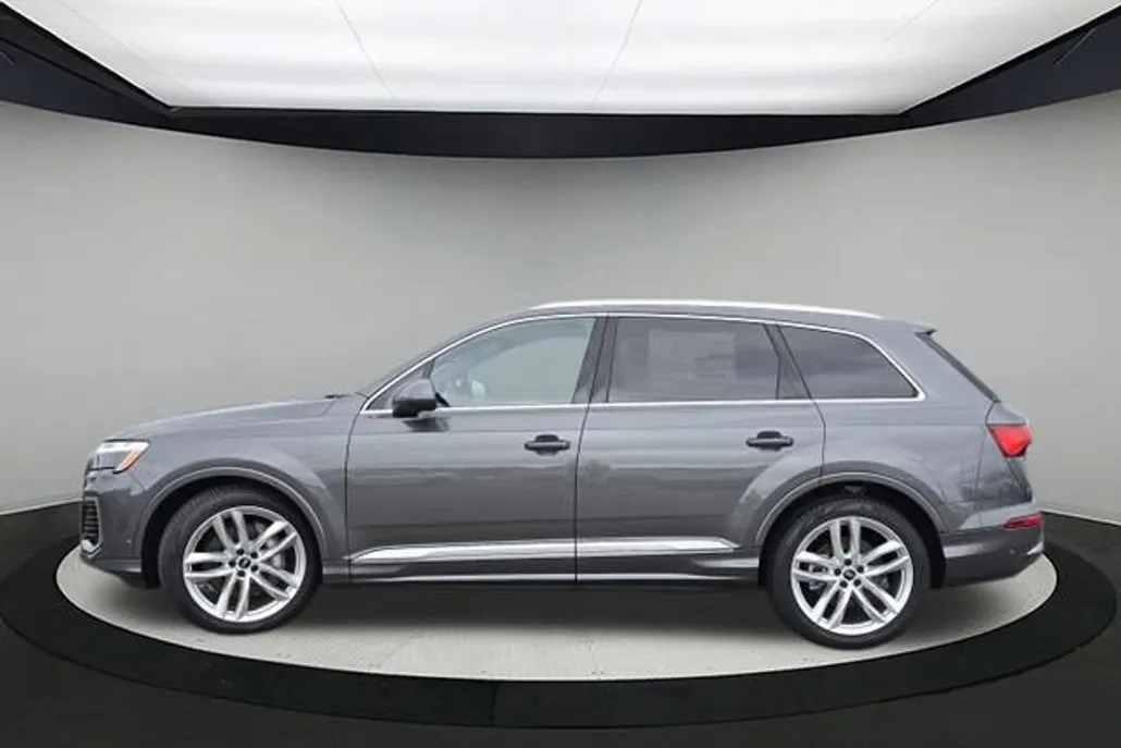2025 Audi Q7 Premium Plus photo 1