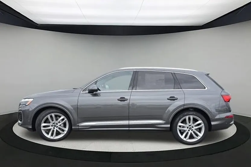 2025 Audi Q7 Premium Plus photo 1
