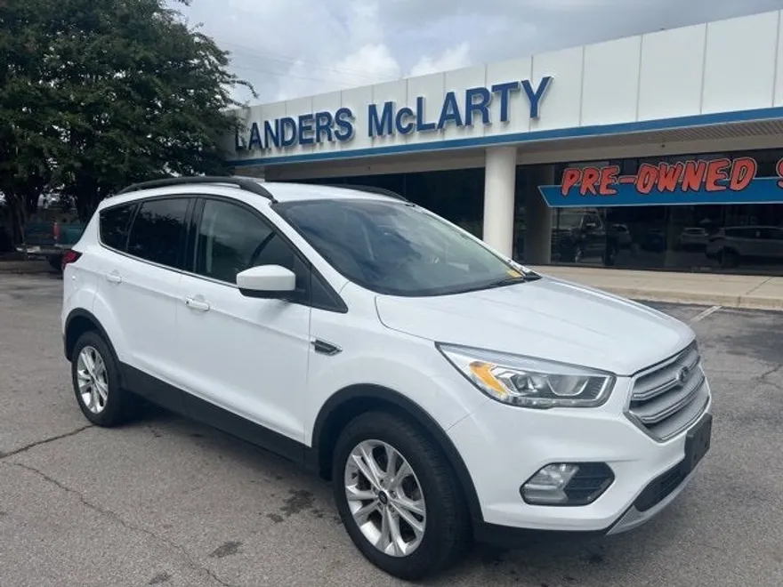 2019 Ford Escape SEL photo 1
