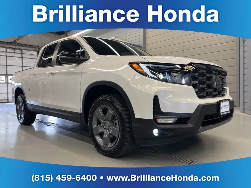 2025 Honda Ridgeline TrailSport photo 1