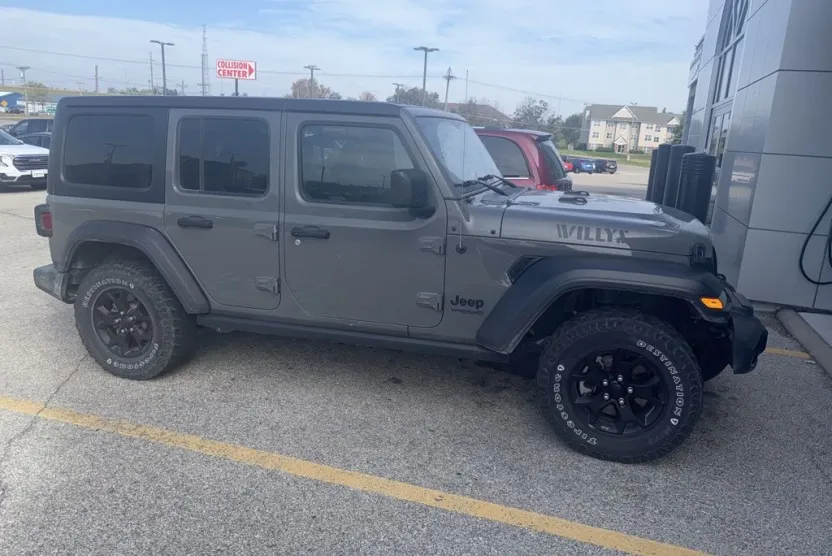2020 Jeep Wrangler Unlimited Willys photo 1