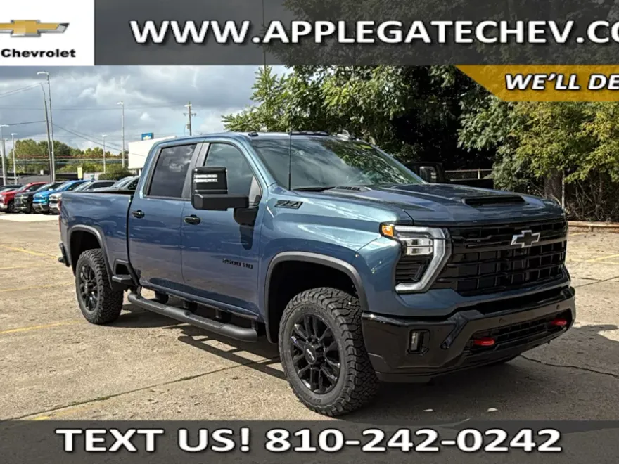 2026 Chevrolet Silverado 2500HD LT photo 1
