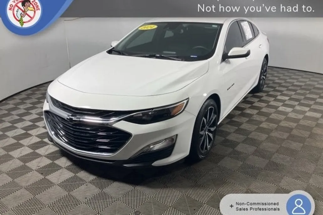 2024 Chevrolet Malibu RS photo 1
