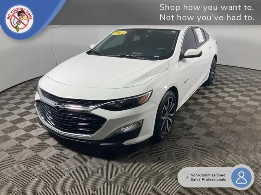 2024 Chevrolet Malibu RS photo 1