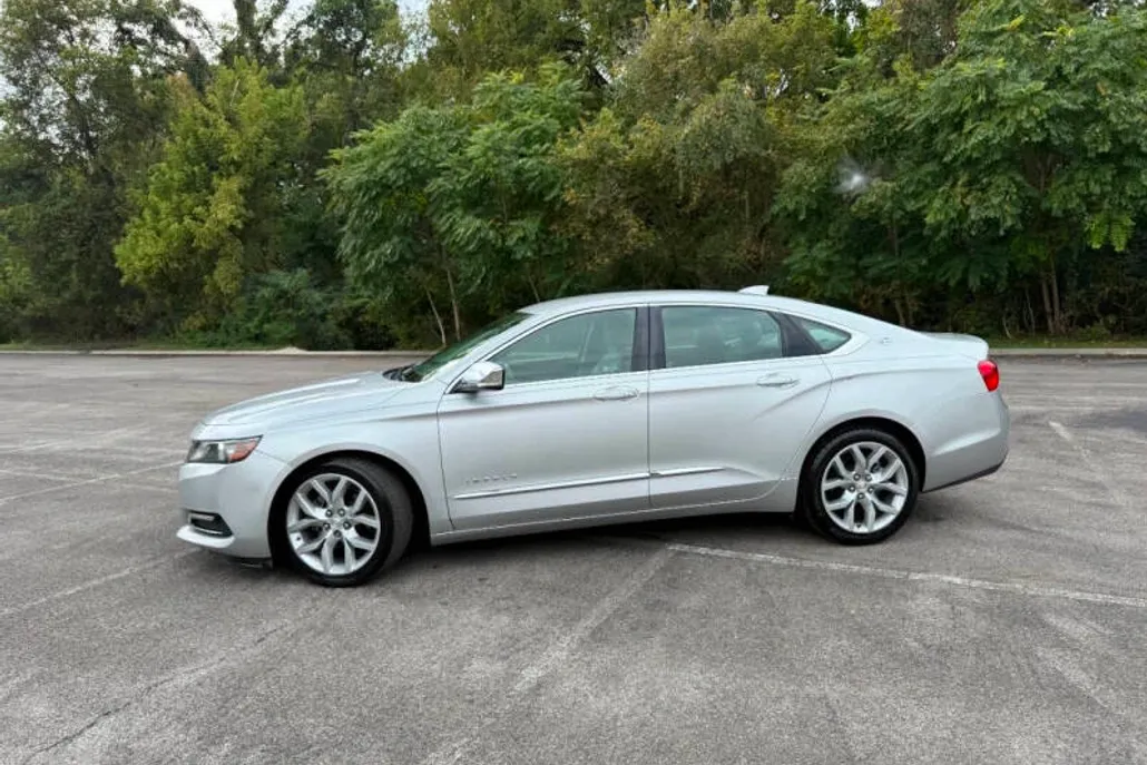 2016 Chevrolet Impala LTZ photo 1