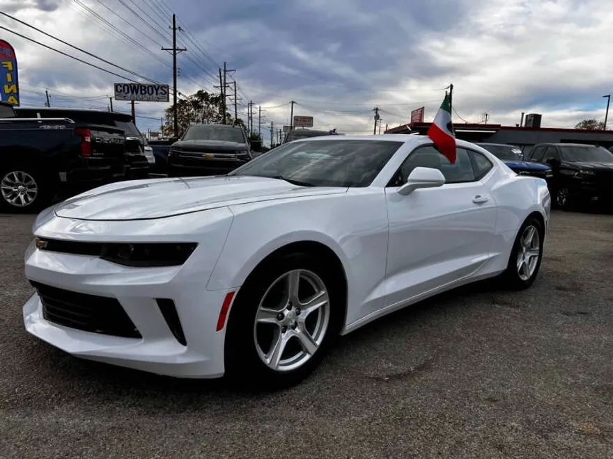 2018 Chevrolet Camaro LS photo 1