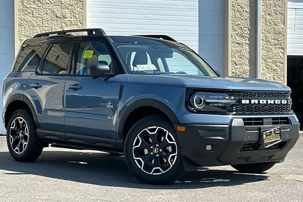 2025 Ford Bronco Sport Outer Banks photo 1
