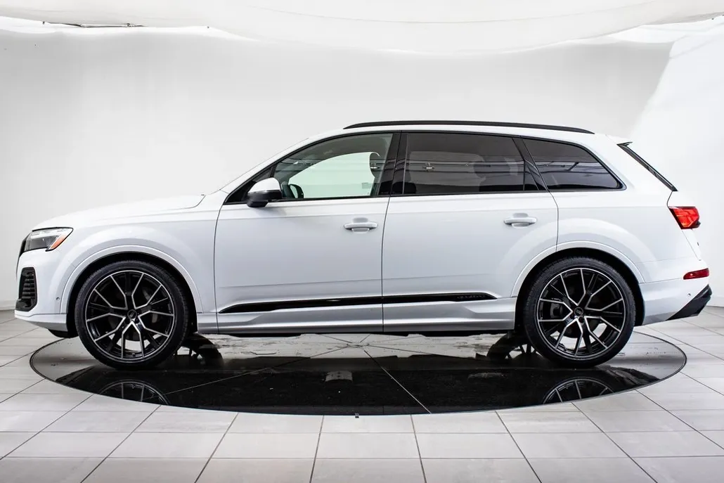2025 Audi Q7 55 Prestige photo 1