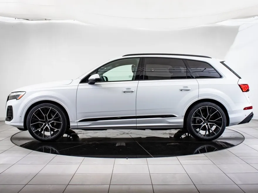 2025 Audi Q7 55 Prestige photo 1